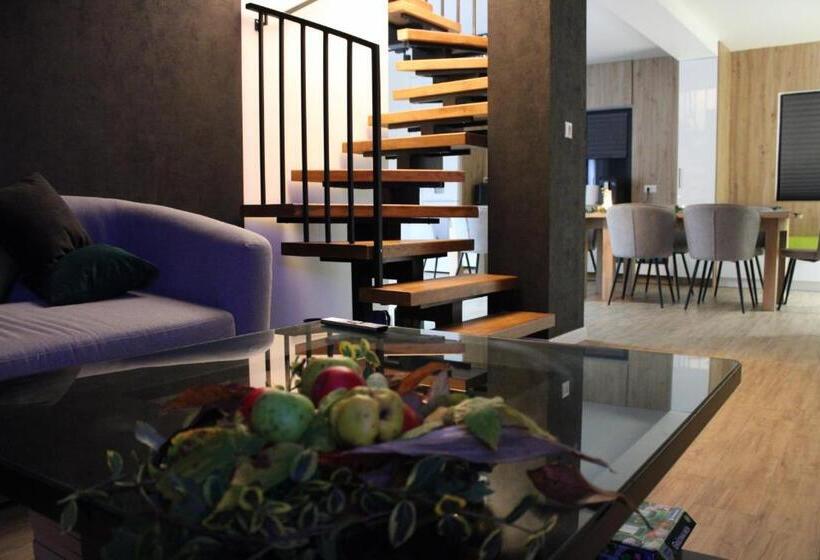 فندق Casa Din Livada