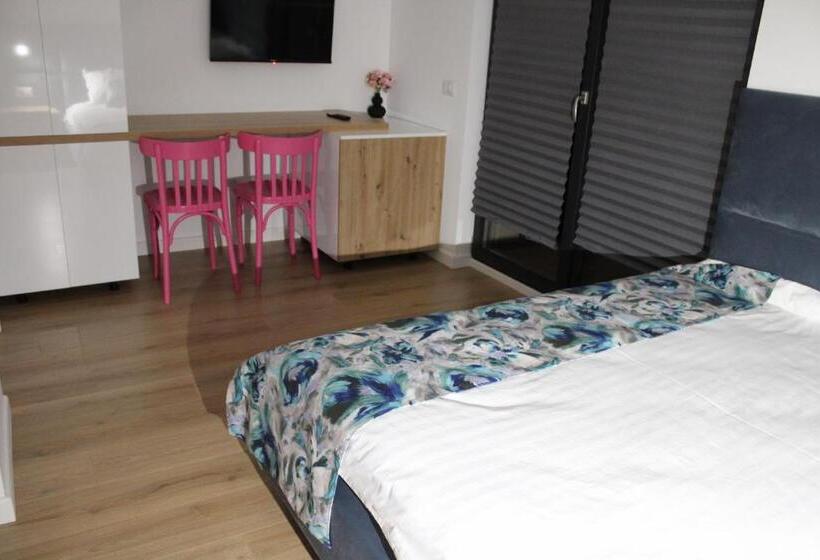 فندق Casa Din Livada