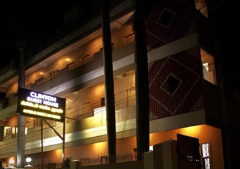 בית מלון כפרי Clinton Guest House