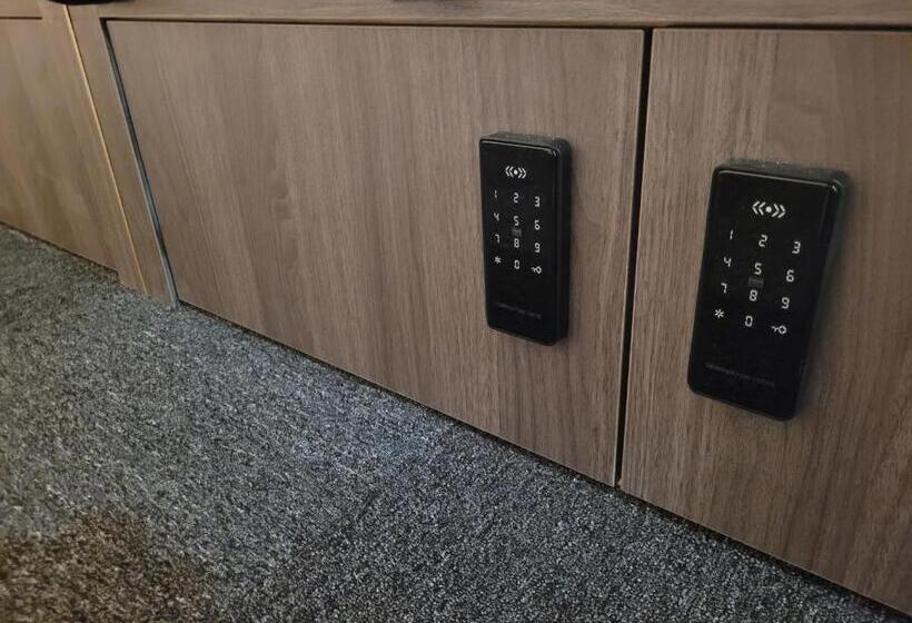 هتل کپسول Wink At Perak Road