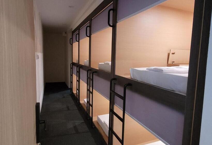 هتل کپسول Wink At Perak Road