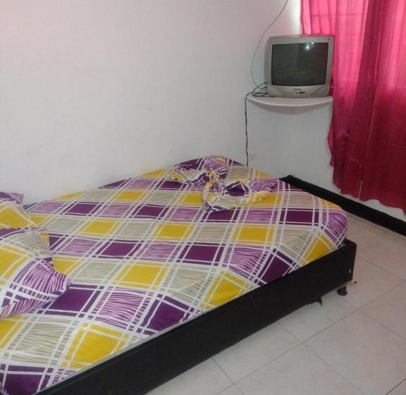 בית מלון כפרי El Manaa Santa Marta