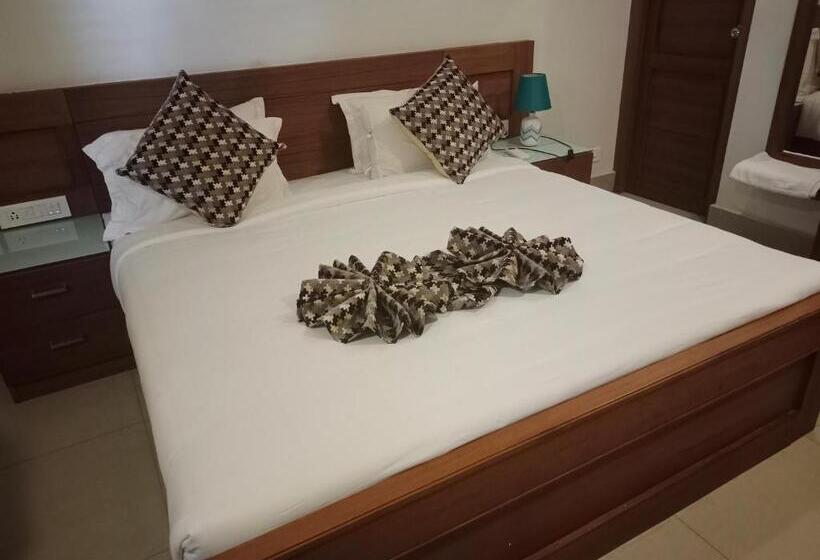 酒店 Golden Palace