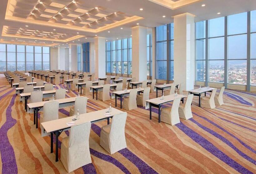 ホテル Grand Mercure Lampung