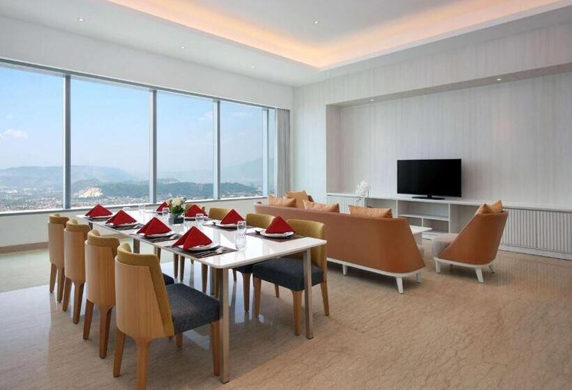 ホテル Grand Mercure Lampung