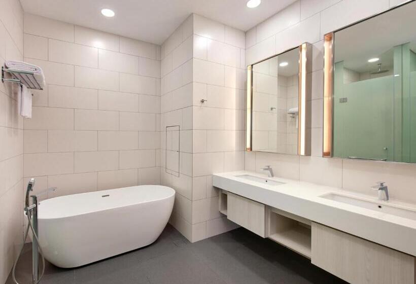 هتل Grand Mercure Lampung