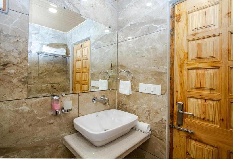 ホテル Hamta Foothills Cottage