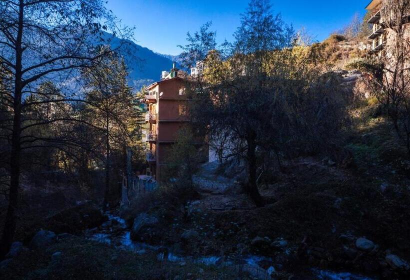 ホテル Hamta Foothills Cottage