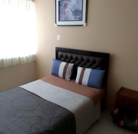 ホテル Hostal El Chachani