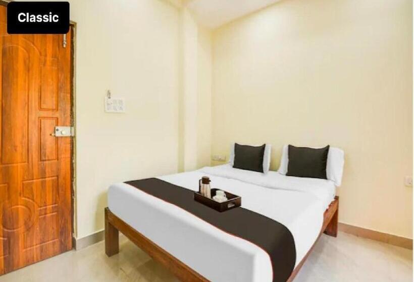 Отель Joaquim Baga Beach Resort Goa