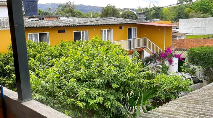 酒店 La Avenida Alojamiento