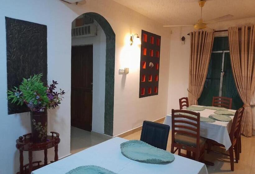 ホテル La Villa Katunayake