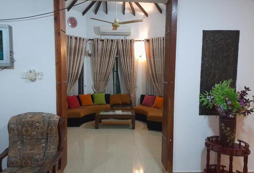 酒店 La Villa Katunayake