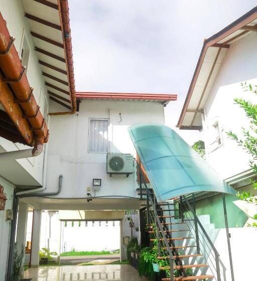 בית מלון כפרי La Villa Katunayake