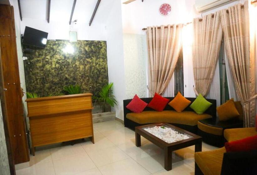 ホテル La Villa Katunayake