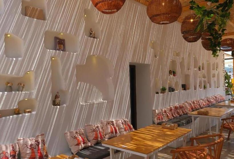 هتل Marina Port Akyaka