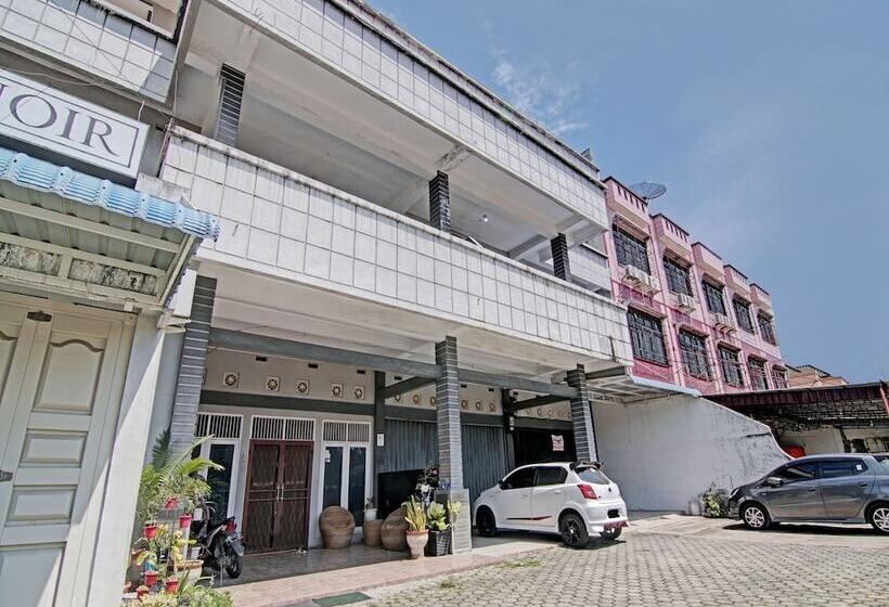 ホテル Oyo 93325 Bagus Jaya Syariah