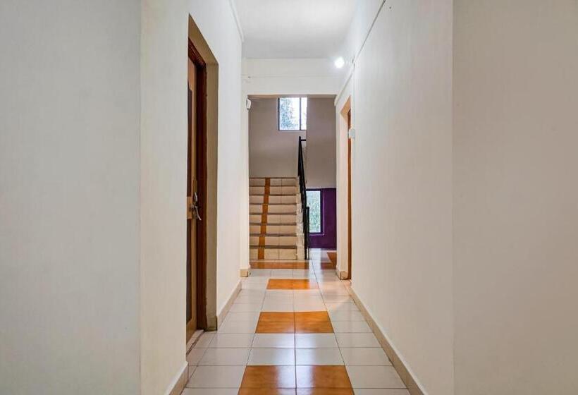 בית מלון כפרי Oyo Sai Lodge