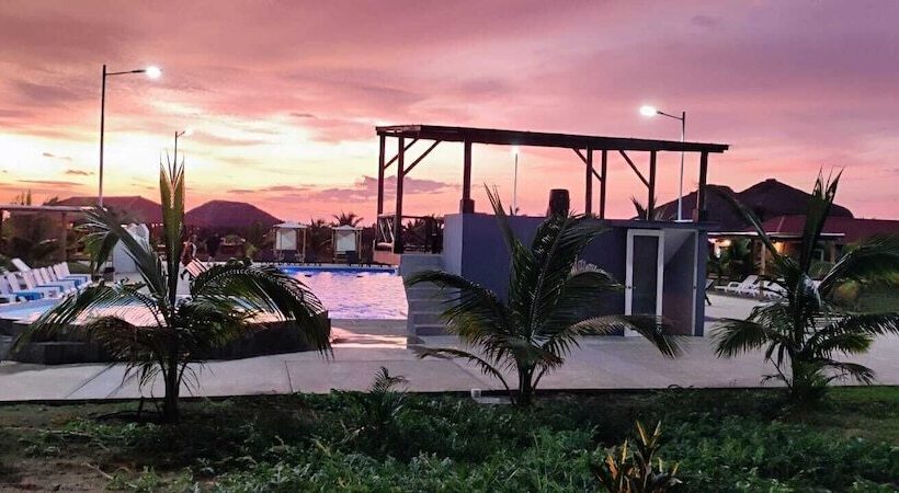 Отель Punta Coco Villas Beach