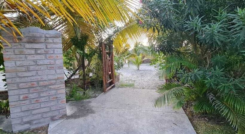 Отель Punta Coco Villas Beach