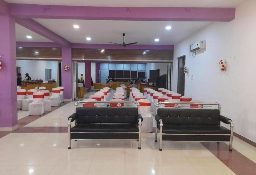 Отель Ram Palace