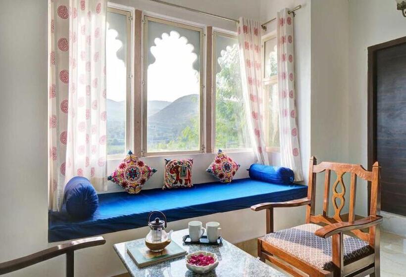 هتل Rooms At Udaipur Palace