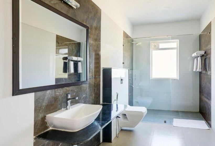 هتل Rooms At Udaipur Palace