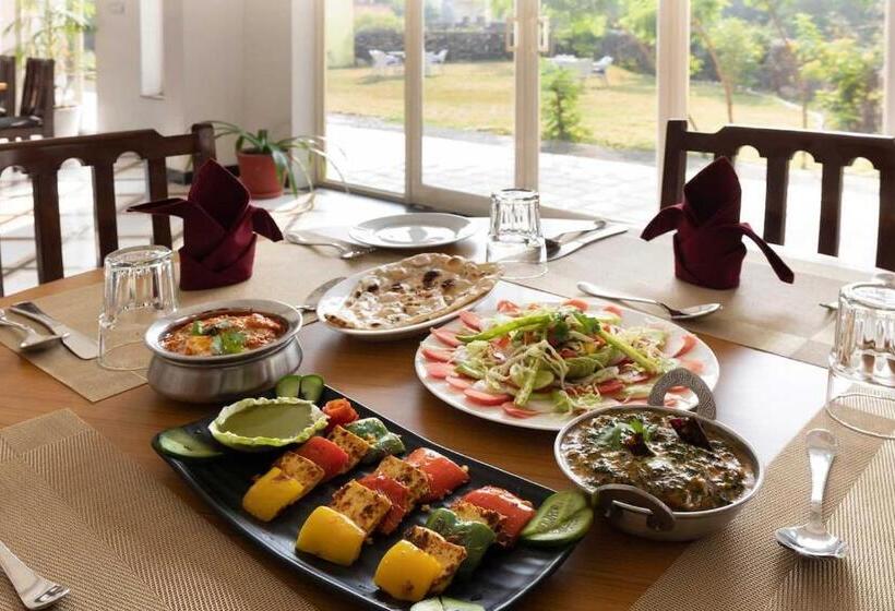 هتل Rooms At Udaipur Palace