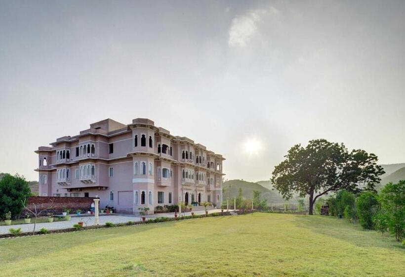 هتل Rooms At Udaipur Palace
