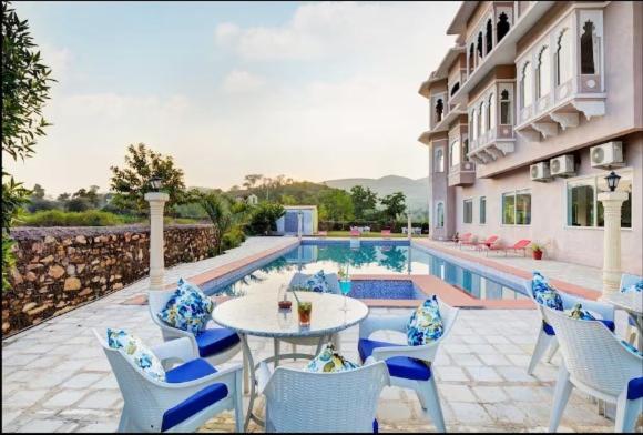 هتل Rooms At Udaipur Palace