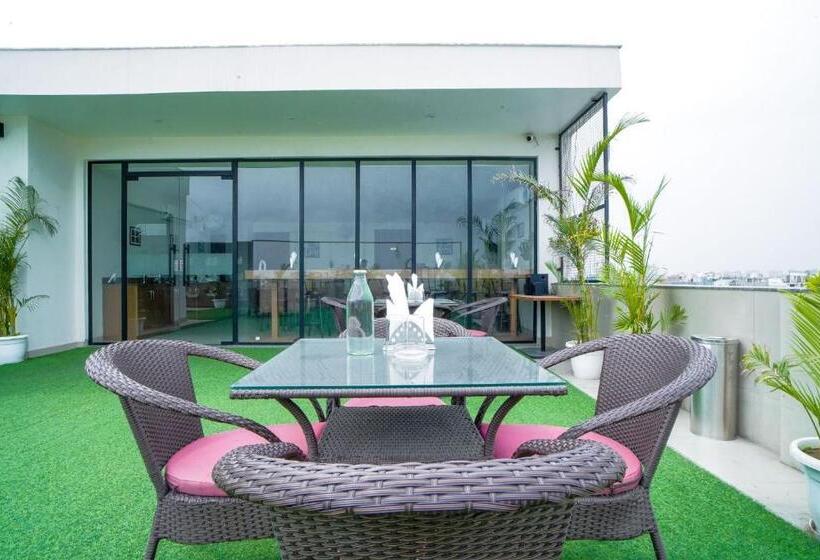 هتل Saltstayz Executive Serviced Apartment   Unitech Cyber Park & Near Huda City Metro