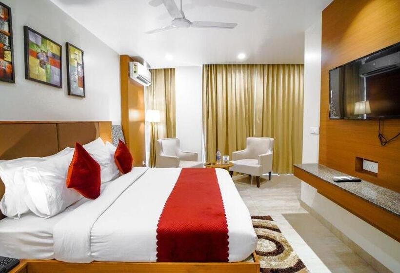 هتل Saltstayz Executive Serviced Apartment   Unitech Cyber Park & Near Huda City Metro