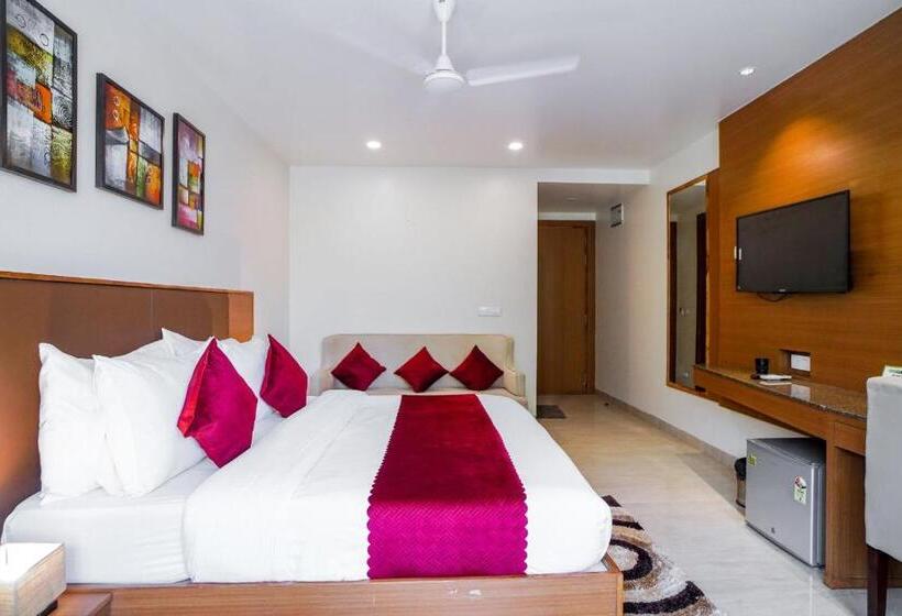 هتل Saltstayz Executive Serviced Apartment   Unitech Cyber Park & Near Huda City Metro