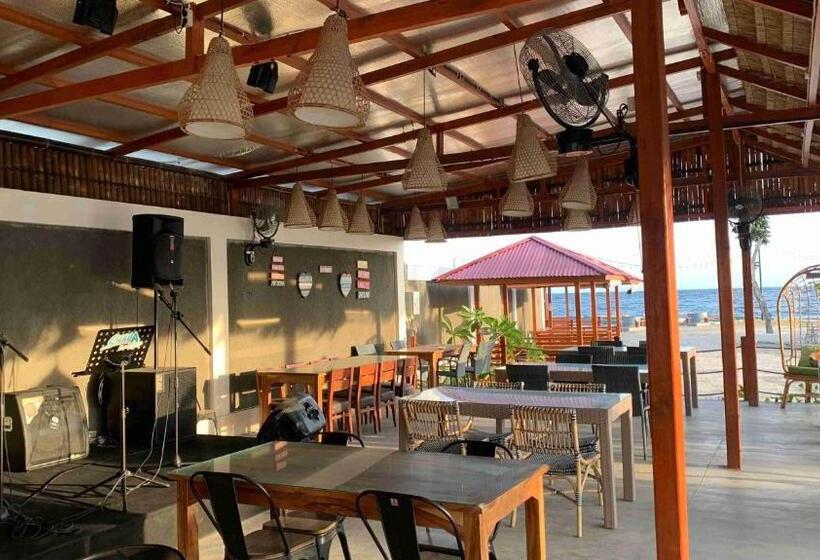 فندق Shava Beach Resort