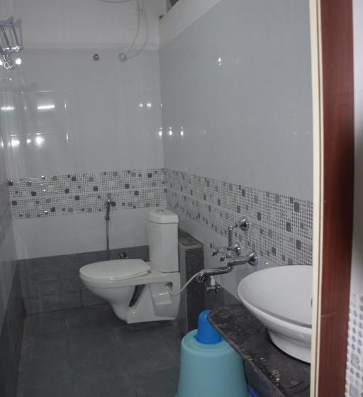 בית מלון כפרי Shrinivas Lodge