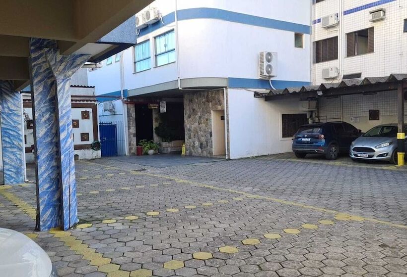 فندق São Charbel