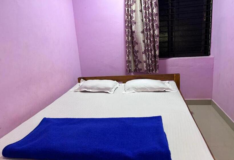 בית מלון כפרי Staymaker Naik Residency