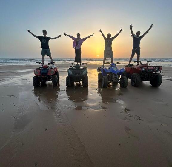 هتل Surfcamplagrotte