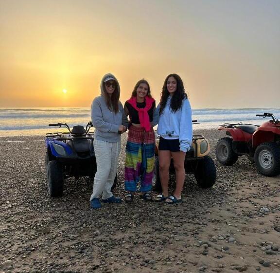 هتل Surfcamplagrotte