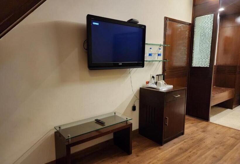 酒店 Royal Ark   Kasauli