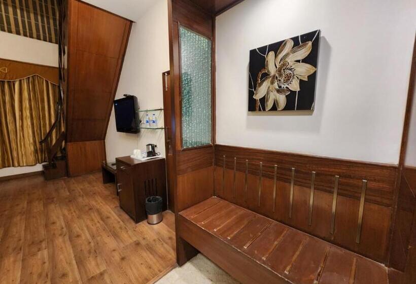 酒店 Royal Ark   Kasauli