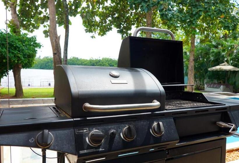 فندق Villa Apsara By Avant Garde