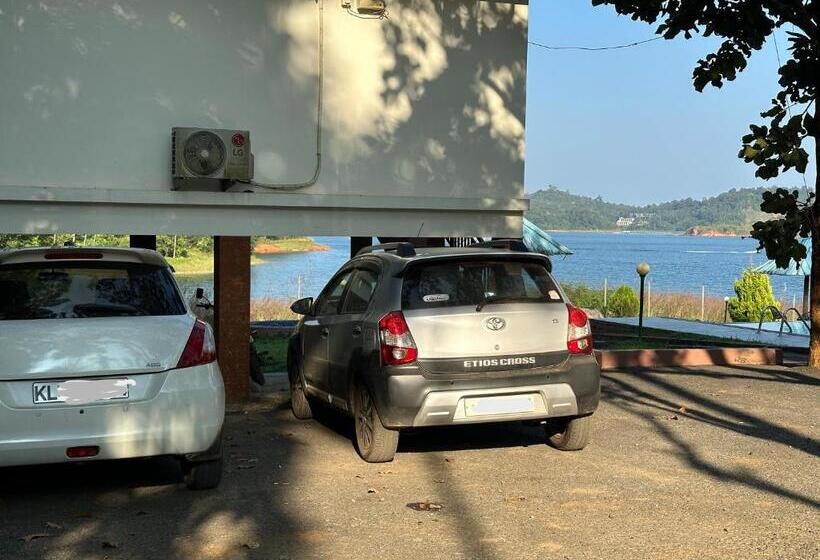 Misty Dam Wayanad Premium Resort With Banasura Dam View