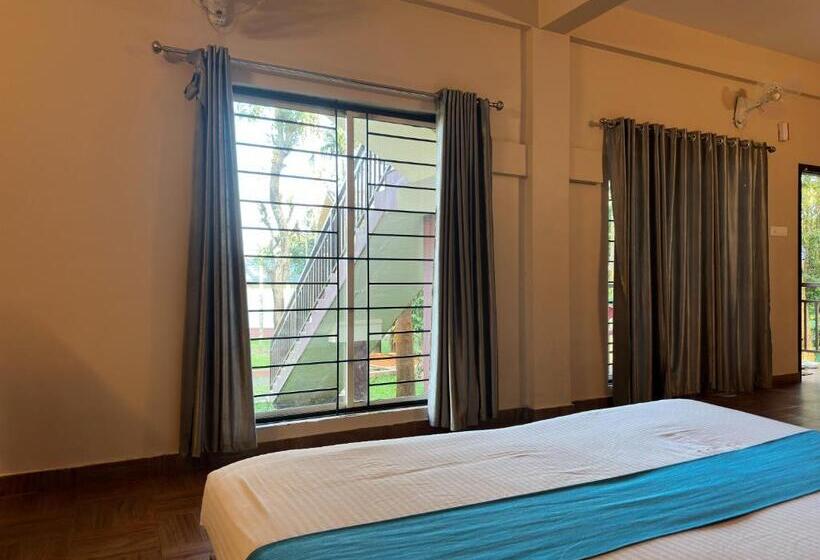 Misty Dam Wayanad Premium Resort With Banasura Dam View