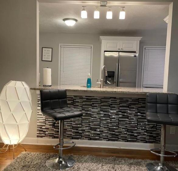 ペンション Amir Travels