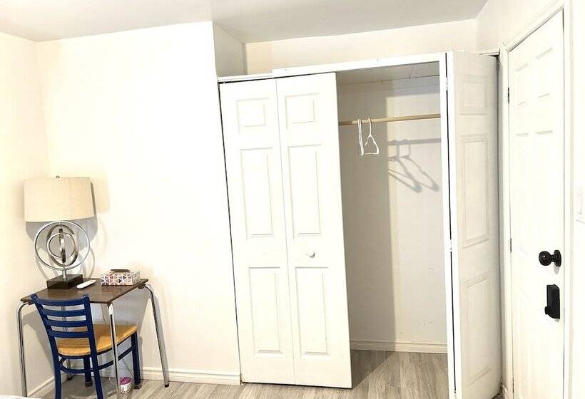 פנסיון Aubin Paradise Housing