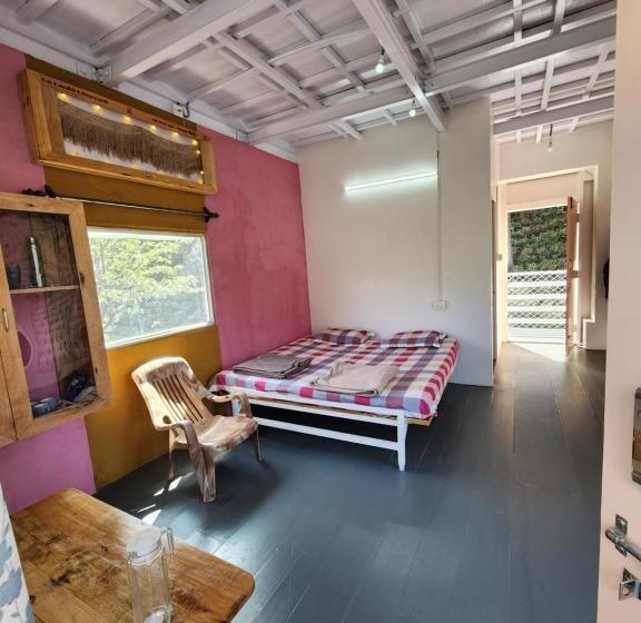 膳宿费 Blue Hills Castle