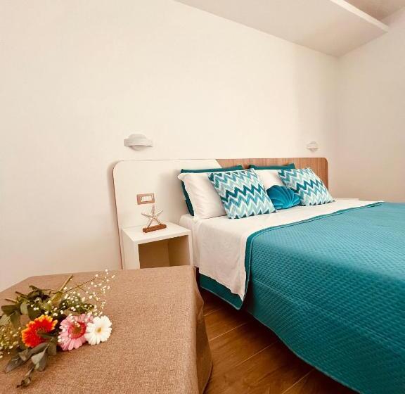 بنسيون Brezza Marina