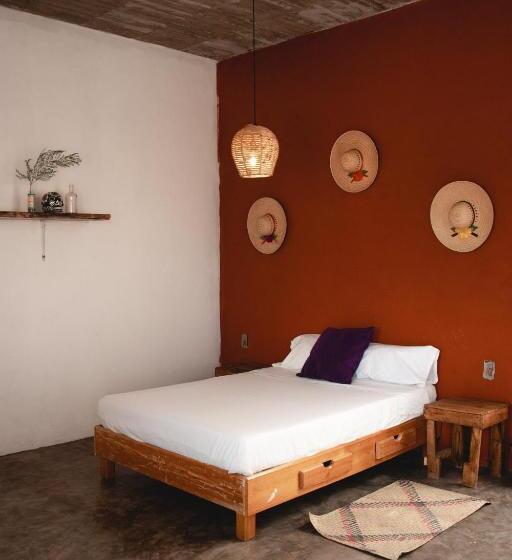 بنسيون Casa De Huespedes Colmena