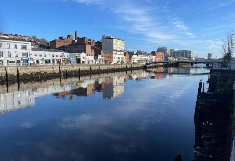 بنسيون Cork City En Suite Single Room